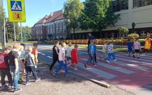 Spotkanie uczniów klasy I b z policjantem 